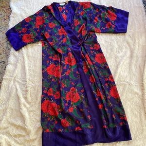 Vintage Victoria’s Secret Gold Label Silky Satin Robe Kimono